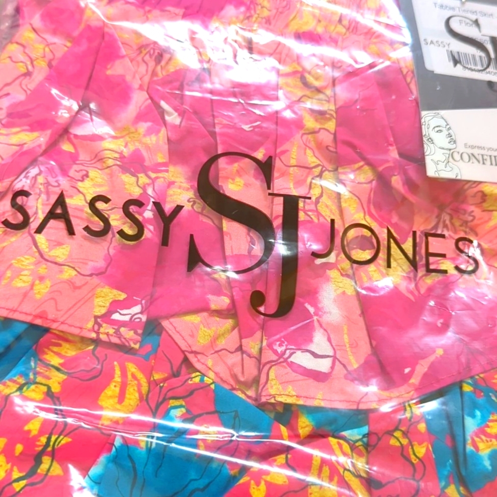 Sassy Jones Skirt